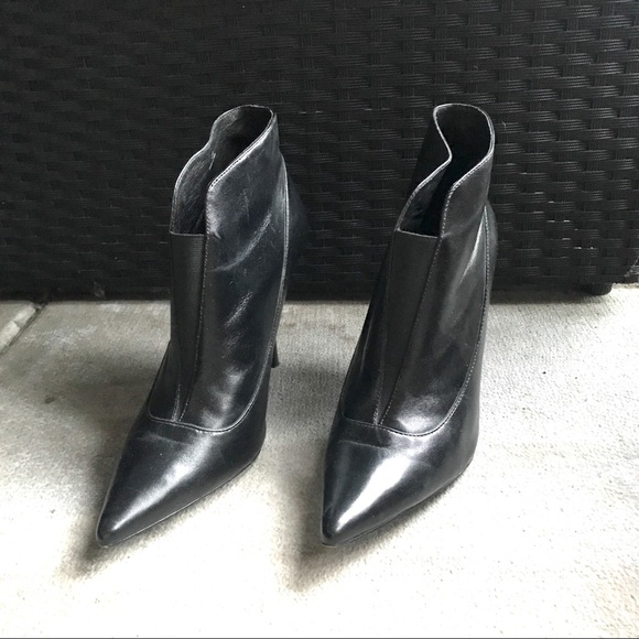 Pointed Toe Leather Ankle Boots - Picture 3 of 6